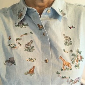 Vintage 90s Embroidered Wild Animal Button Down Denim Jean Long Sleeve Shirt EUC